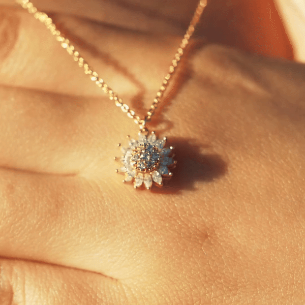 SUN SHINE™ - Collar de Girasol Giratorio